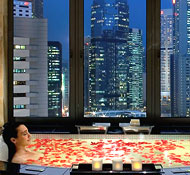 Tub with a view at the Mandarin Suite, MO HK